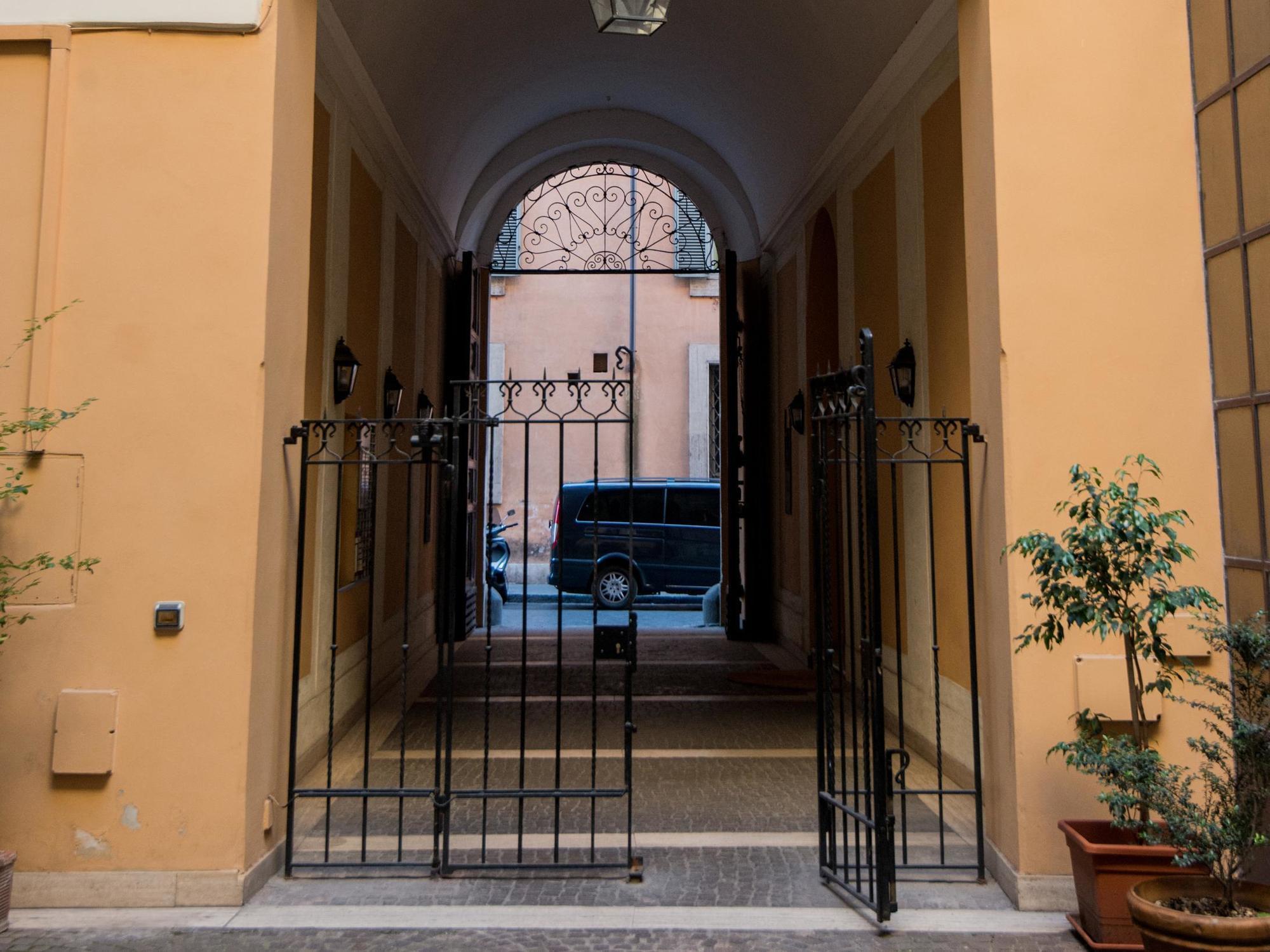 Assunta Domus Rom
